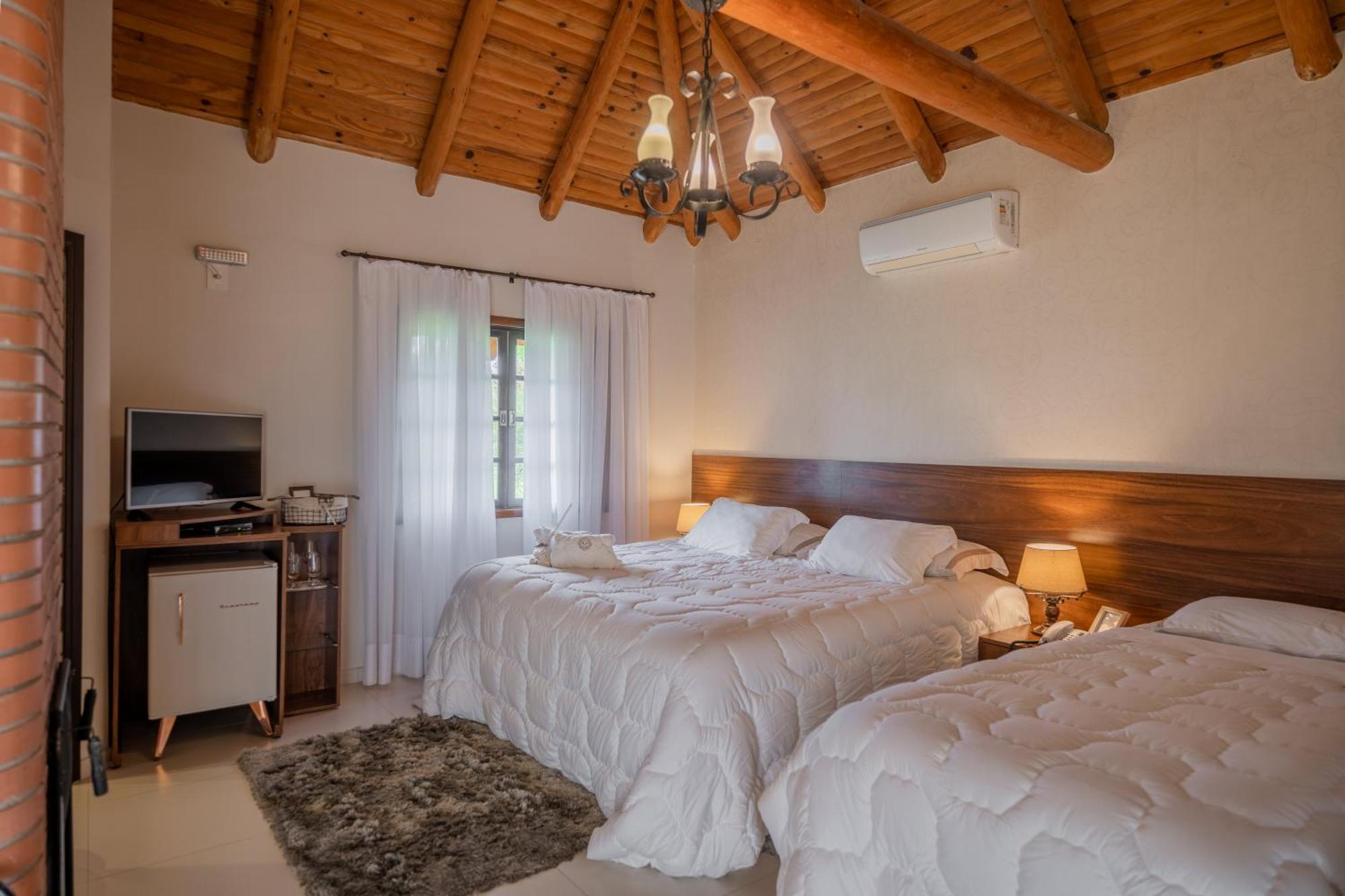 Vira Charme Resort Fernandes Pinheiro Eksteriør billede